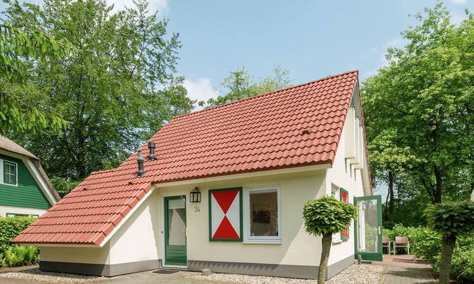 Heeten House | Holiday Home in Heeten near Forest Trails