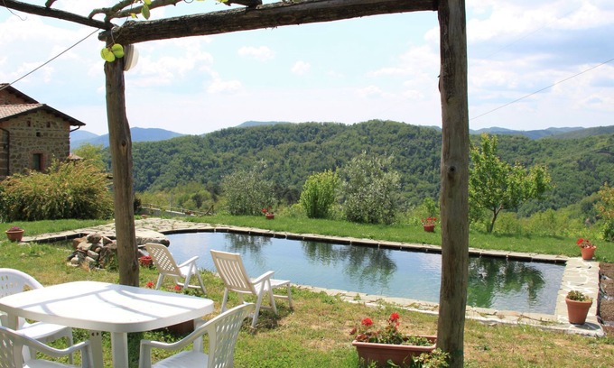 Mulazzo House | Holiday Home in Mulazzo with Natural Pond