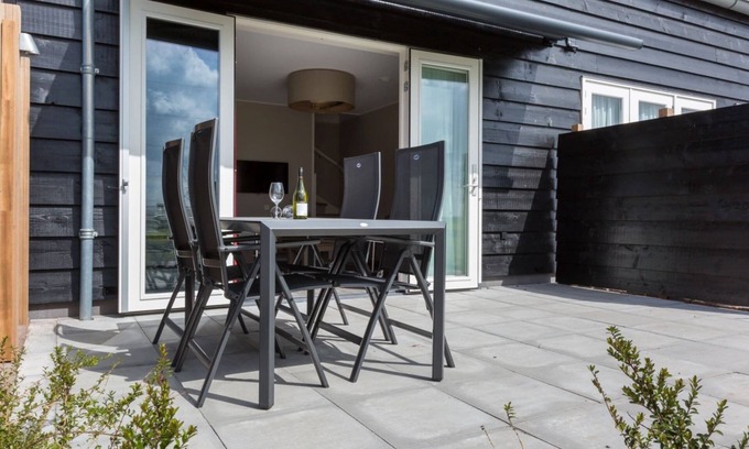 Municipality of Veere House | Holiday Home in Oostkapelle near Beach