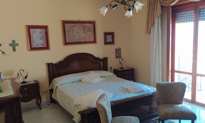 San Nicola l'Arena Apartment | Holiday home in Serra Scirocco