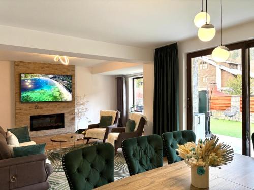 Sinaia Villa | Holiday Home in Sinaia