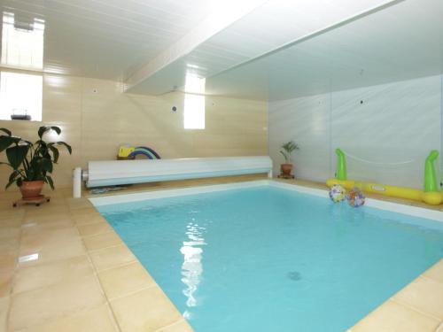 Vignol House | Holiday Home in Vignol with Heated Pool