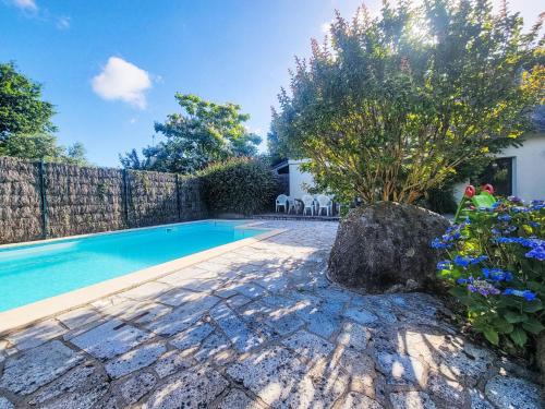 Carnac House | Holiday Home Kergrim-2 by Interhome