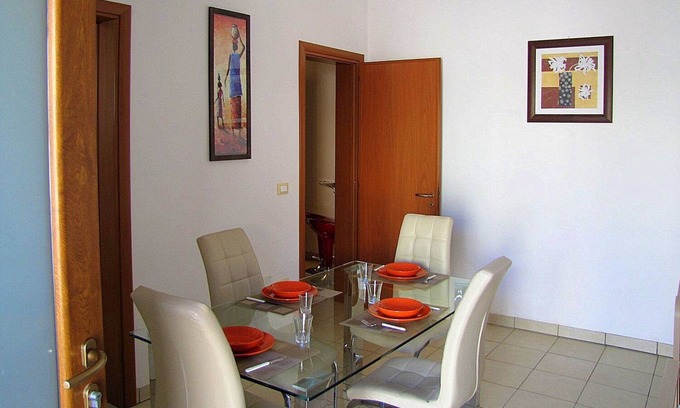 Torre San Giovanni House | Holiday Home 'La Casetta Al Mare' with Wi-Fi and Air Conditioning