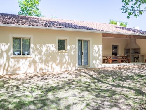 Saint-Paul-en-Born House | Holiday Home Laouchet by Interhome