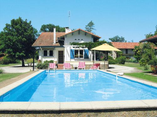 Saint-Julien-en-Born House | Holiday Home Le Belon by Interhome