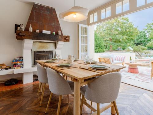 Dives-sur-Mer House | Holiday Home Maison Amour by Interhome