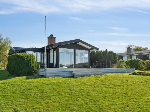 Ronde House | Holiday Home Manfred - 250m from the sea by Interhome