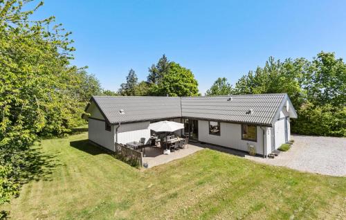 Saksild Strand House | Holiday Home Solbakken Odder Vi