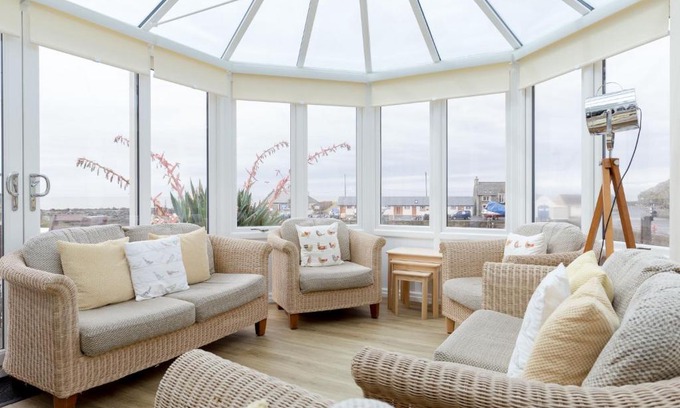 Portpatrick House | Holiday Home The Knowe by Interhome