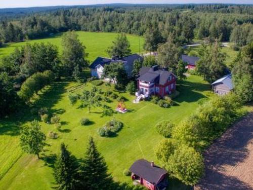 Sotkamo House | Holiday Home Vaaran loma-asunto by Interhome
