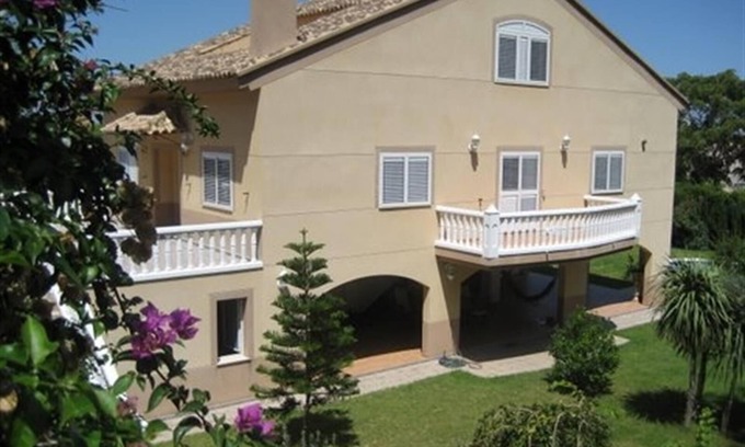 Cullera Villa | Holiday Home 'Villa in Cullera Valencia' with Mountain View, Pool & Wi-Fi