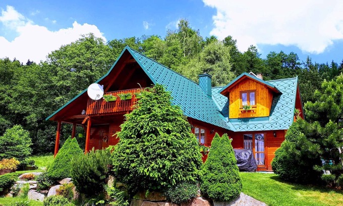 Marianska House | Holiday home with fireplace and sauna near the forest