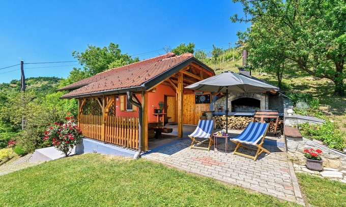 Radoboj House | Holiday home with jacuzzi, sauna, terrace and garden