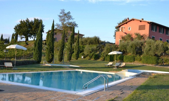 Stabbia House | Holiday home with pool and jacuzzi