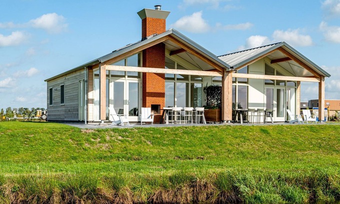 Akkrum House | Holiday home with view in Friesland