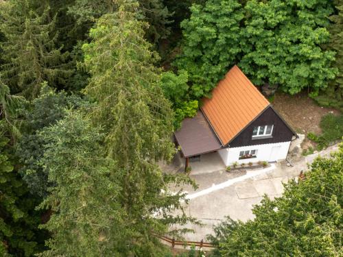 Dolni Zimor House | Holiday Home Zimořský domek by Interhome