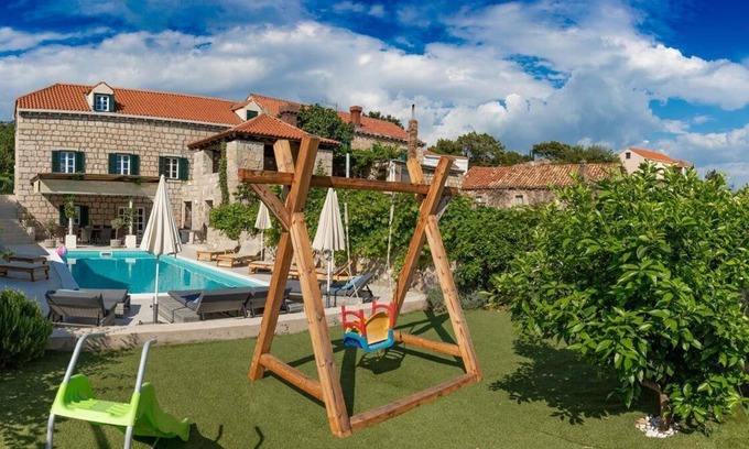 Mocici House | Holiday house Cilipi for 1 - 12 persons with 5 bedrooms - Holiday house