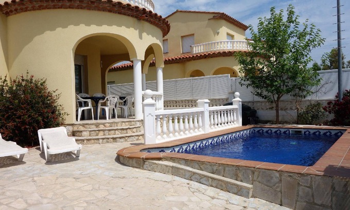 Les Tres Cales House | Holiday house L'Ametlla de Mar for 1 - 7 persons with 3 bedrooms - Holiday home