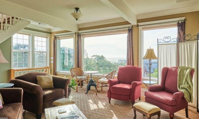 Newport House | Holiday house Newport for 1 - 6 persons with 3 bedrooms - Row house