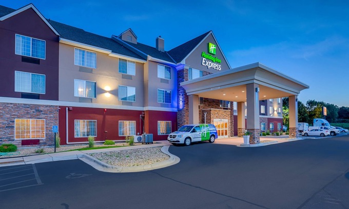 Inver Grove Heights Hotel | Holiday Inn Express St Paul S - Inver Grove Hgts by IHG