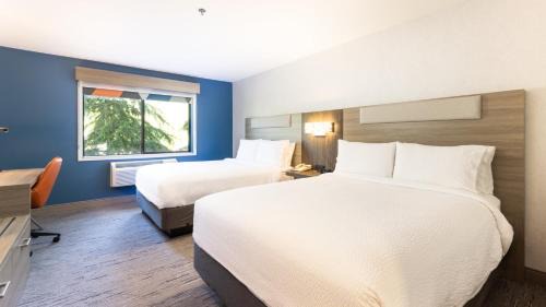 Pleasant Prairie Hotel | Holiday Inn Express Hotel & Suites Pleasant Prairie-Kenosha by IHG