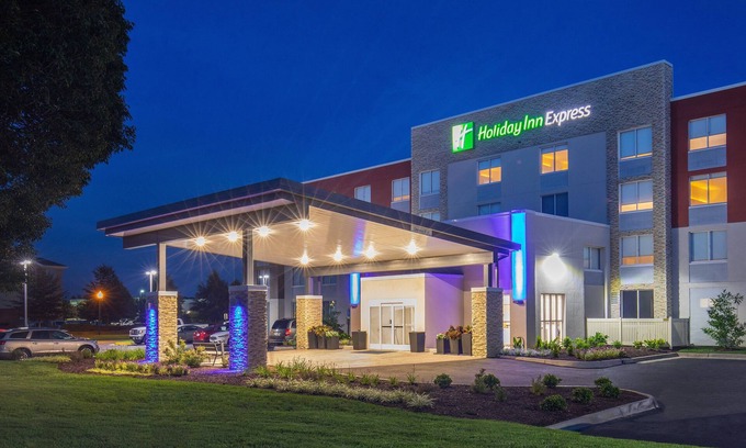 Chesapeake Hotel | Holiday Inn Express Chesapeake - Norfolk by IHG