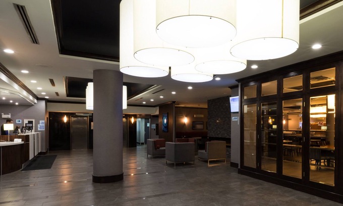 Downtown Edmonton Hotel | Holiday Inn Express Edmonton Downtown by IHG