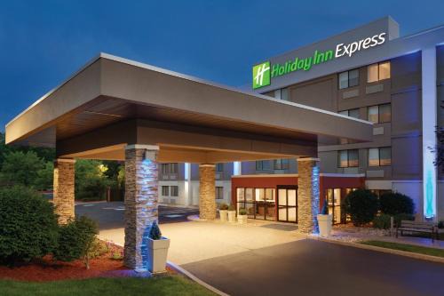 Rocky Hill Hotel | Holiday Inn Express Hartford South - Rocky Hill by IHG