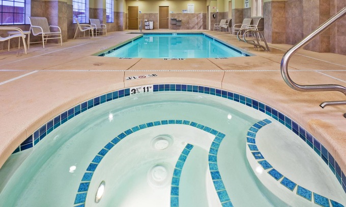 Clovis Hotel | Holiday Inn Express Hotel & Suites Clovis by IHG