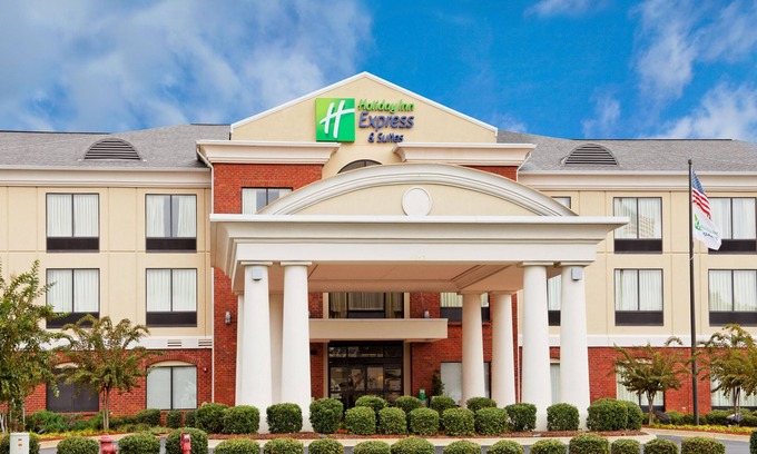 Tupelo Hotel | Holiday Inn Express Hotel & Suites Tupelo by IHG