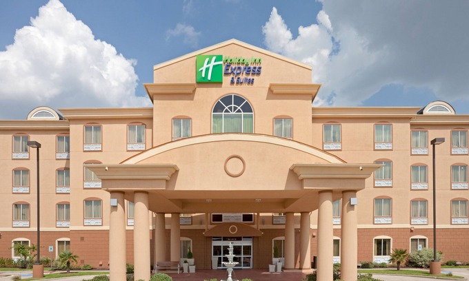 Terrell Hotel | Holiday Inn Express Hotel & Suites Terrell by IHG