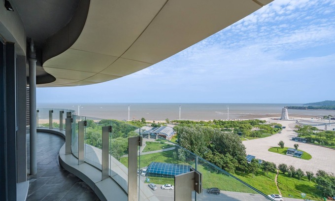 Longgang District Hotel | Holiday Inn Express Huludao Seaview by IHG
