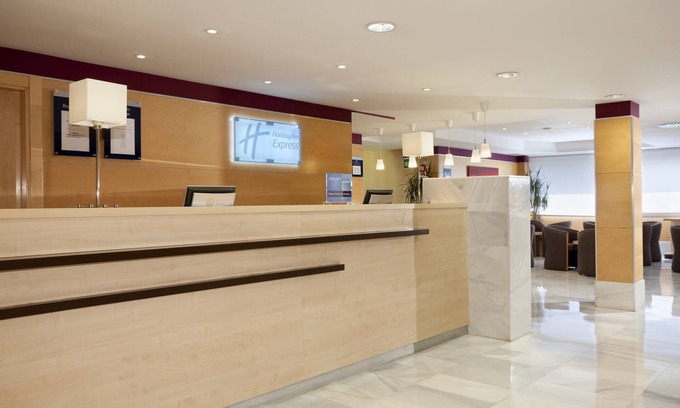 Alcobendas Hotel | Holiday Inn Express Madrid-Alcobendas by IHG