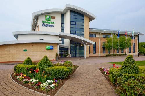 Milton Malsor Hotel | Holiday Inn Express Northampton - South by IHG