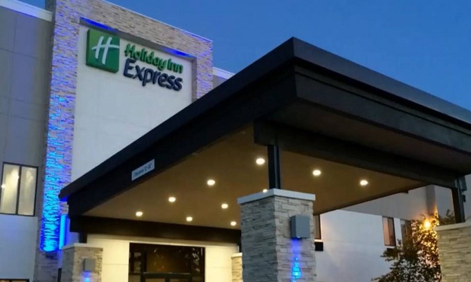 Blackwell Hotel | Holiday Inn Express & Suites Blackwell by IHG