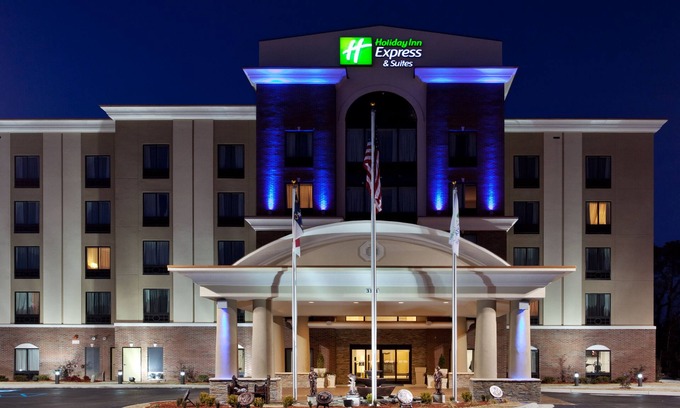 South View Hotel | Holiday Inn Express & Suites Hope Mills-Fayetteville Arpt by IHG