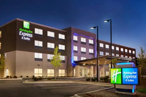 Salisbury Hotel | Holiday Inn Express & Suites Salisbury by IHG