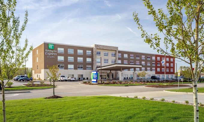 Hammond Hotel | Holiday Inn Express & Suites Hammond by IHG