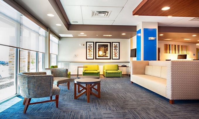 Sharpstown Hotel | Holiday Inn Express & Suites Houston SW - Galleria Area by IHG