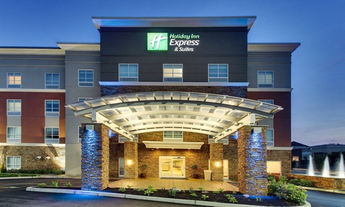 Ithaca Hotel | Holiday Inn Express & Suites Ithaca by IHG