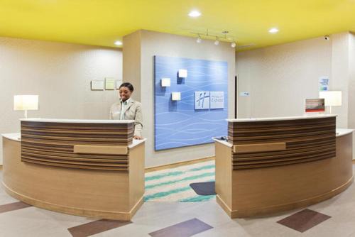 Warner Robins Hotel | Holiday Inn Express & Suites Warner Robins North West by IHG