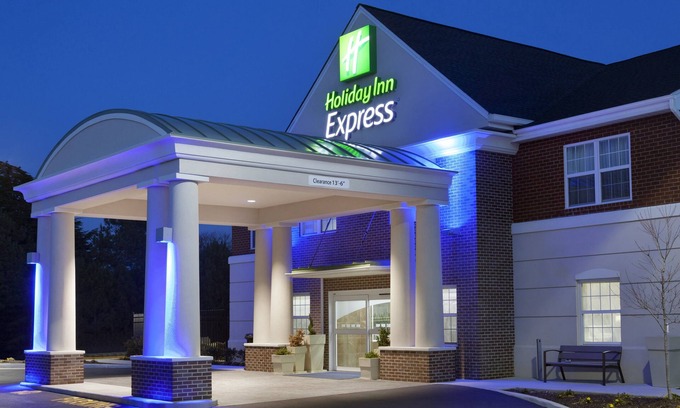 Lightfoot Hotel | Holiday Inn Express Williamsburg North by IHG
