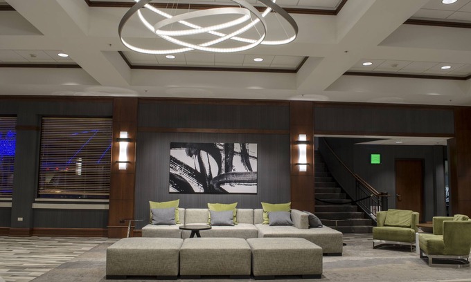 Fargo Hotel | Holiday Inn Fargo by IHG