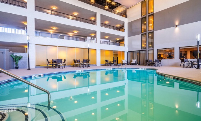 Morgantown Hotel | Holiday Inn Morgantown - Reading Area by IHG
