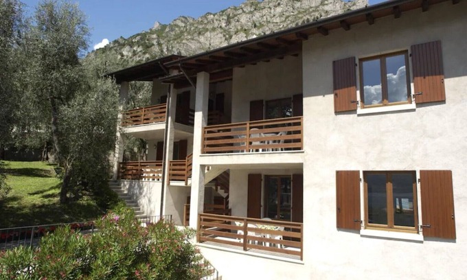 Limone sul Garda Apartment | Holidays apartment in Limone sul Garda- ground floor, left side