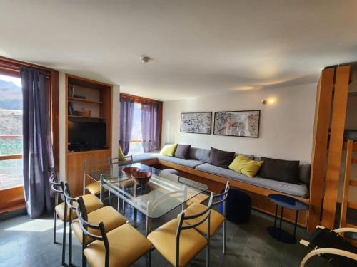 Valle Nevado Apartment | HOM I Edif Mirador del Inca Valle Nevado Piscina 10PAX
