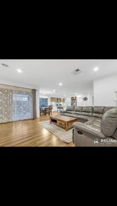 Truganina House | Home away from home private room2