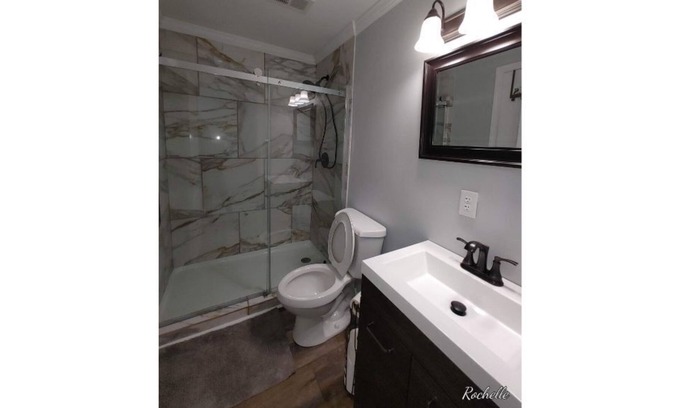 Livingston House | Home Away from Home! Newly remodeled!