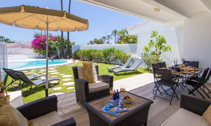 Pasito Blanco Villa | HomeForGuest Villa in Pasito Blanco, 8pax, BBQ, POOL, WIFI